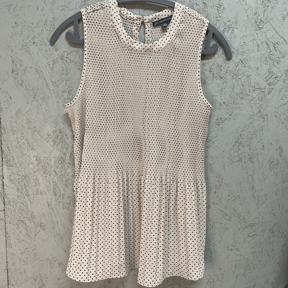 Adrianna Papell Sleeveless Blouse Size Medium Light Pink